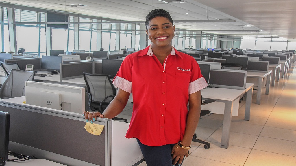 Digicel female employees close the ICT gender gap.